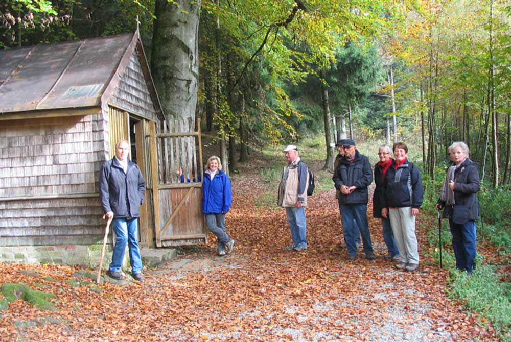 Wanderung mit Frau Sigl vom Arterhof zur Holzkapelle
